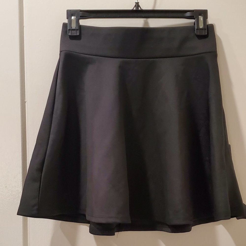Charlotte Russe Medium Black Skater Circle Skirt